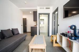 Kuchyňa alebo kuchynka v ubytovaní NERJA-CENTRO-JACUZZI- MIRADOR DE LA ERMITA- Adults Recommended