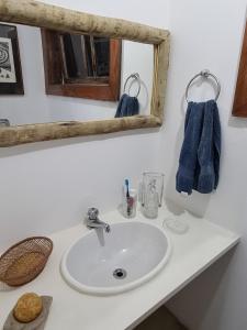 A bathroom at Villa Violeta