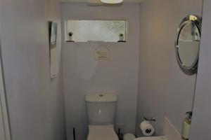 Vonios kambarys apgyvendinimo įstaigoje Bellevue Holiday Cottage
