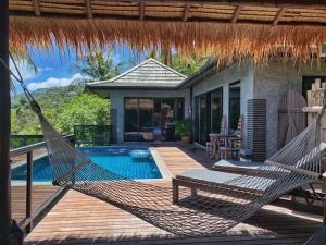 Swimming pool sa o malapit sa Koh Tao Heights Pool Villas