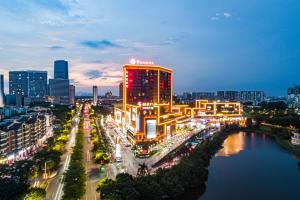 Linna Nanhai üldine vaade või majutusasutusest Ramada Foshan Nanhai pildistatud vaade
