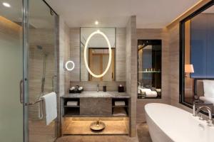 Vannituba majutusasutuses Ramada Foshan Nanhai