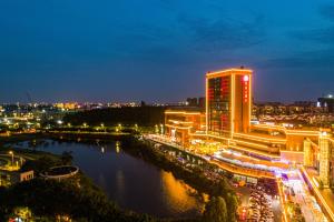 Linna Nanhai üldine vaade või majutusasutusest Ramada Foshan Nanhai pildistatud vaade