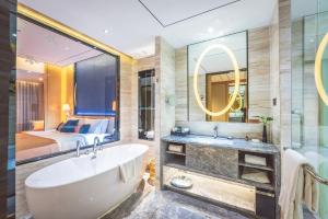 Vannituba majutusasutuses Ramada Foshan Nanhai