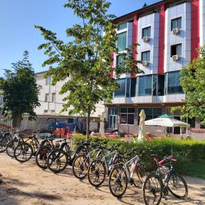 Rattasõit majutusasutuse Hotel Piazza aladel või selle läheduses