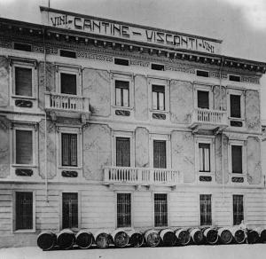 a black and white photo of a building at Palazzo Visconti Luxury Suite DesenzanoLoft Official Partner Homes & Villas by Marriott Bonvoy in Desenzano del Garda +70 photos