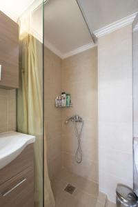 Ένα μπάνιο στο Seaview studio +29 φωτογραφίες