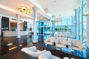 Posezení v ubytování Hotel Gran Vista Plava Laguna