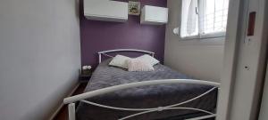 Postel nebo postele na pokoji v ubytování Résidence Laennec Tout Confort LOOS les LILLE - Proche CHR et Fac Médecine - Ménage et linge en option