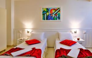 Postel nebo postele na pokoji v ubytování Han Hotel