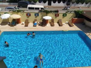 Bazén v ubytování Wassermann Hotel nebo v jeho okolí
