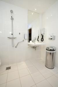 Baðherbergi á Holiday Inn Express Strasbourg - Sud by IHG