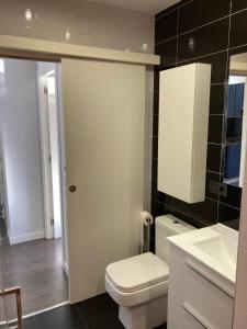 A bathroom at Tunel10 Még 4 kép