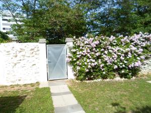 Vonkajšia záhrada v ubytovaní Apartment Floresita