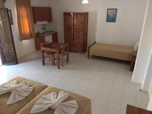 A kitchen or kitchenette at Villa Giorgos