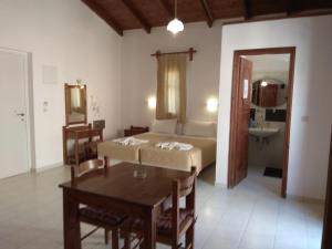 A kitchen or kitchenette at Villa Giorgos