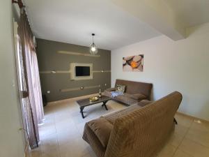 Gallery image of ONITES Elegant Suites in Skala Potamias