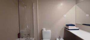 Fotografia z galérie ubytovania Apartamento en primera línea de mar con piscina v destinácii Cubelles