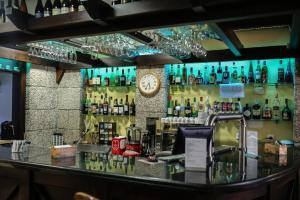 A rea de bar ou lounge em Hospedaria Robalo