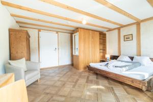 Postel nebo postele na pokoji v ubytování Hotel Kaiserstuhl