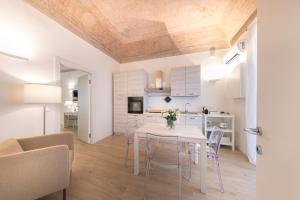 Gallery image of La Home42 Suite in Palermo