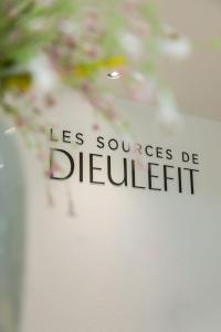 Fotografie z fotogalerie ubytování Domaine Les Sources de Dieulefit v destinaci Dieulefit