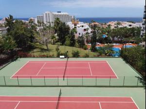 Tennis and/or squash facilities at Las Americas Ocean View El Dorado or nearby