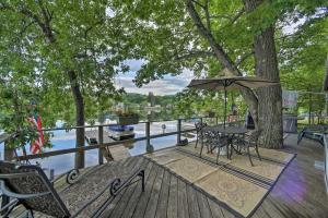 Gallery image of Riverfront Escape with Dock 19 Mi to Saratoga! in Lake Luzerne