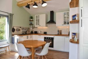 Kuchyň nebo kuchyňský kout v ubytování The Restoration Place Pyrenees