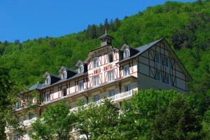 Nespecifikovaný výhled na hory nebo výhled na hory při pohledu z hotelu