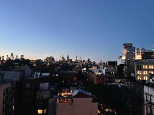 Nespecifikovaný výhled na destinaci New York nebo výhled na město při pohledu z hotelu