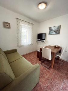 Χώρος καθιστικού στο 2BR Apartment Hedvig