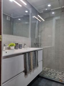 Ένα μπάνιο στο Lovely 4 bed flat +14 φωτογραφίες