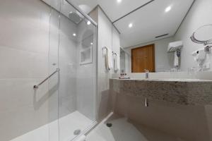 Koupelna v ubytování Golden Tulip São José dos Campos