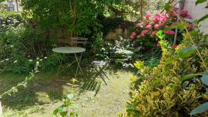 Zahrada ubytování Gîte La Lisière, en Brocéliande