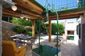 Patio alebo iná vonkajšia časť ubytovania Villa Malena