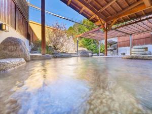 Bazén v ubytování Ooedo Onsen Monogatari Ureshinokan nebo v jeho okolí