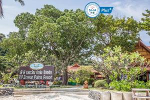 Vonkajšia záhrada v ubytovaní PP Erawan Palms Resort