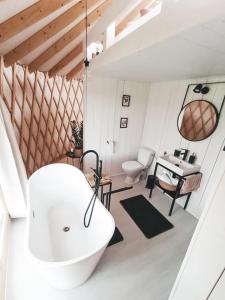 Posedenie v ubytovaní Jurty Glamping