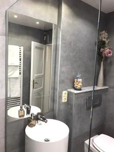 Kylpyhuone majoituspaikassa Villa Diana