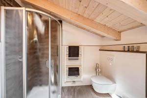 A bathroom at Panoramawohnung Annaheim