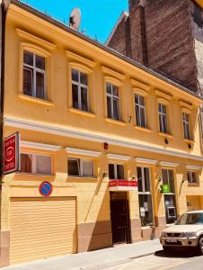 Budova, kde se hotel nachází