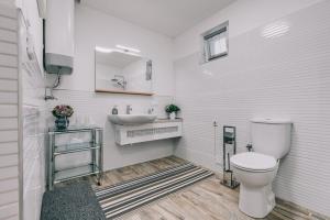 A bathroom at Villa17