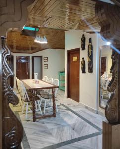 Φωτογραφία από το άλμπουμ του Curve Villa Vacation Homes στη Σίμλα