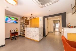 TV a/nebo společenská místnost v ubytování Taksim Hotel V Plus