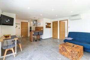 Kuchyň nebo kuchyňský kout v ubytování U CAVALLU - Luxe entre Mer et Montagne + 21 fotografií