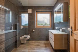 Phòng tắm tại Landhaus Gletscherstern