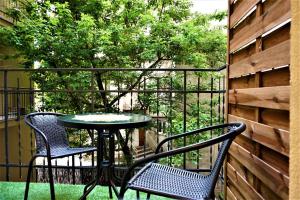 Balkón alebo terasa v ubytovaní Luxury Jacuzzi Apartment