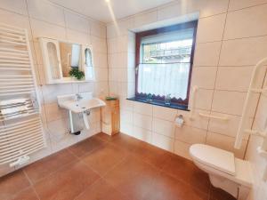 Koupelna v ubytování Ferienwohnung Sonnenblick + 29 fotografií