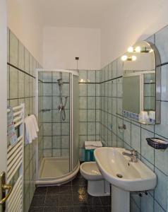 Koupelna v ubytování Hotel Villa Flores